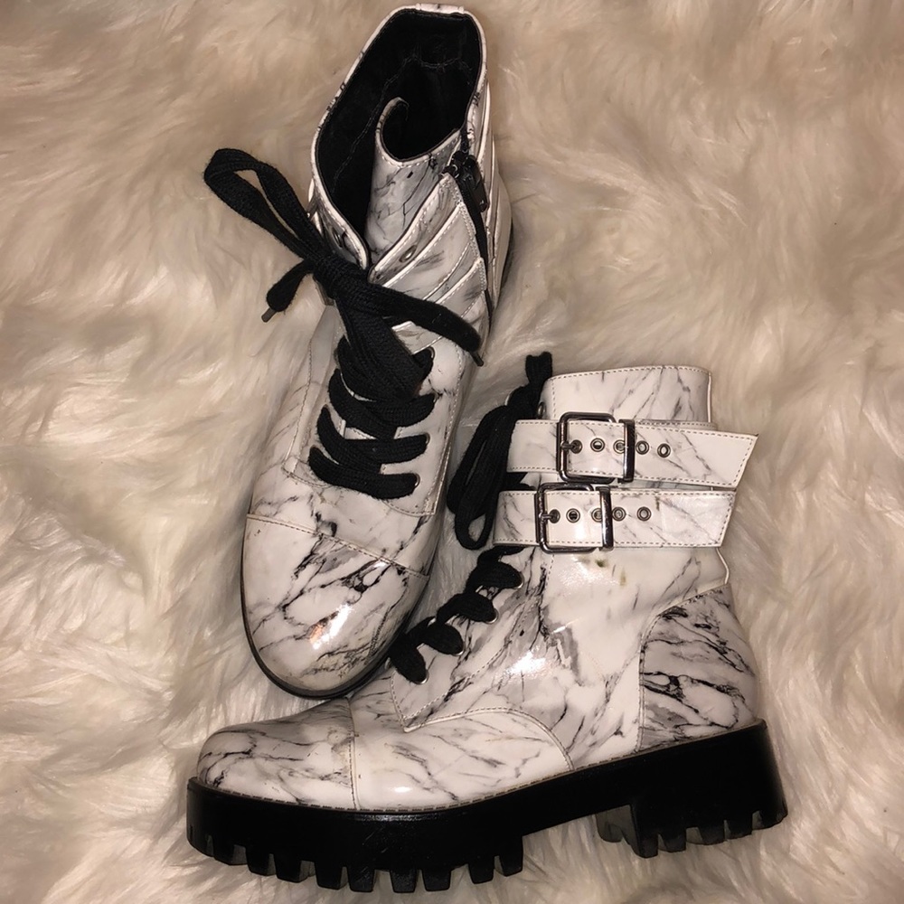 MARBLE COMBAT BOOTS
